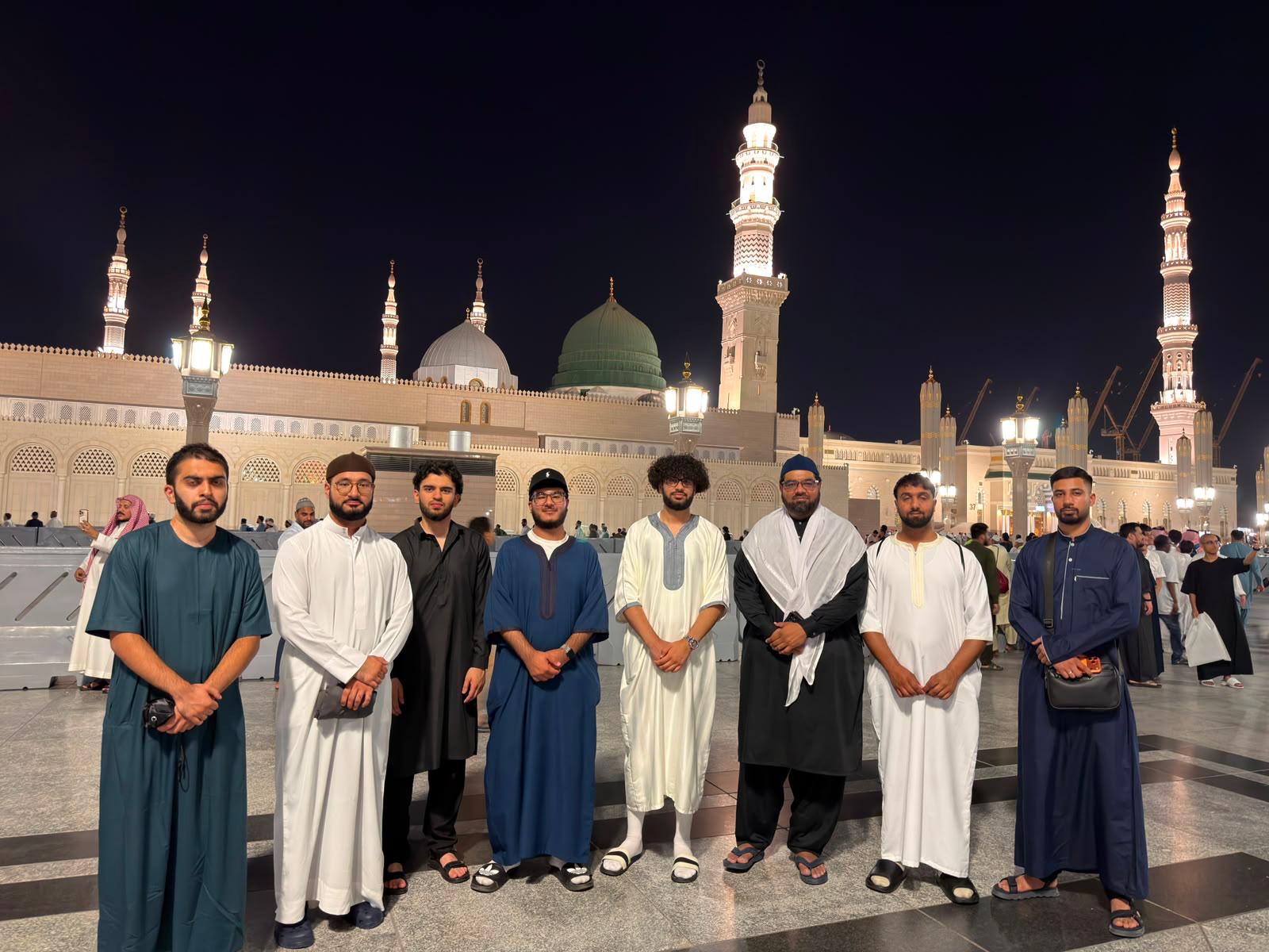 HR Travels pilgrims at Masjid an-Nabawi